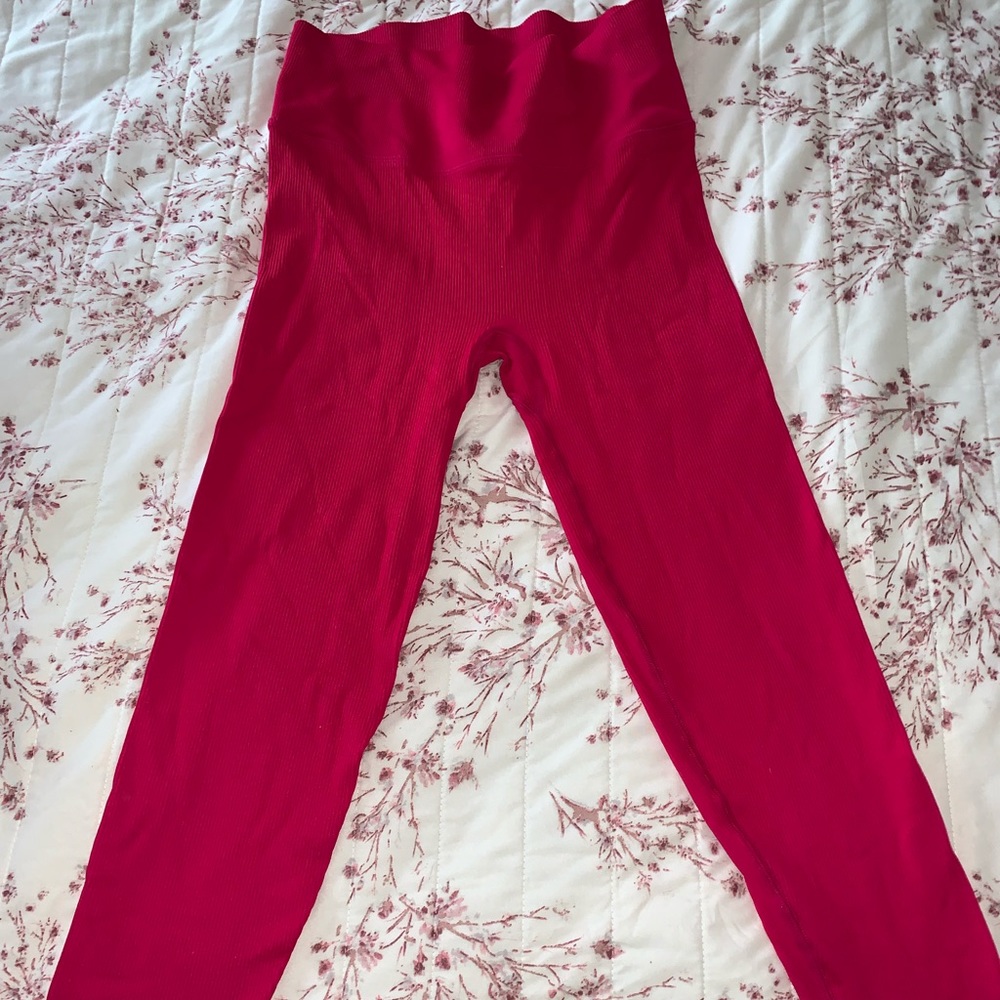 Hot pink Victoria’s Secret sport leggings